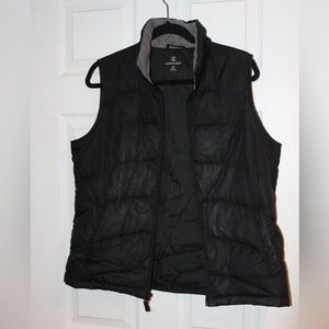 Lands End black size medium vest
